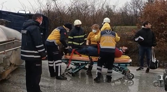 Yenisehir-Bilecik yolunda beton mikseri devrildi, araç kuyrukları oluştu