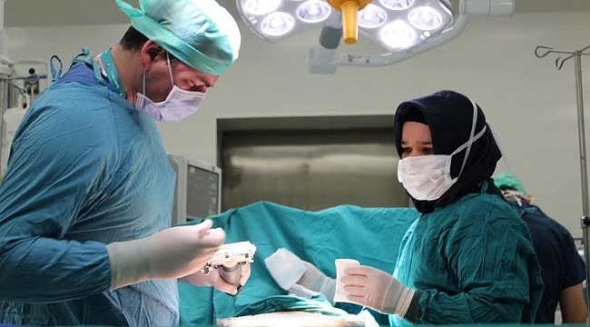 Yozgat Şehir Hastanesinde deri greftlemesi tekniği uygulandı