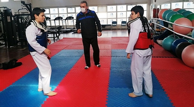 Yunusemreli taekwonducular çalışmalarını sürdürüyor