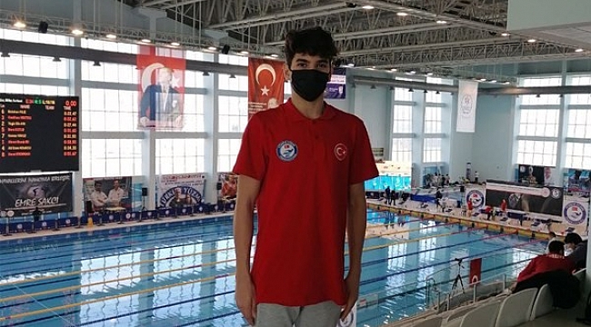 Yüzme milli takımına seçilen Gelirli'nin hedefi büyük