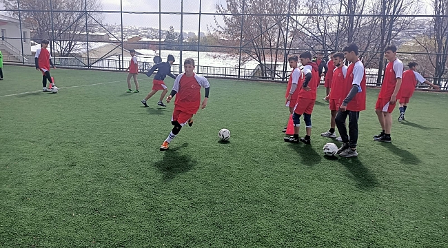 Altındağ'da sokaktan spora