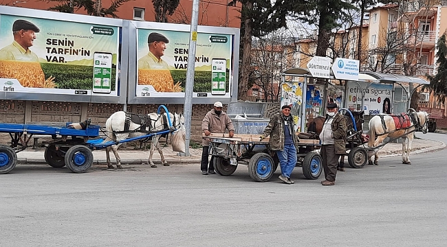 Asırlık at arabacılık can çekişiyor