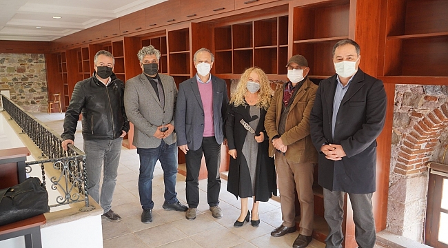 Ayvalık'ta Bekir Coşkun Kütüphanesi açılış için gün sayıyor