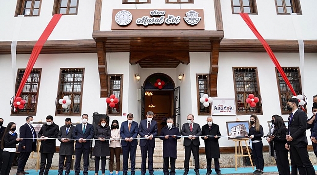 Bakan Selçuk, Masal Konağı'nın açılışını yaptı