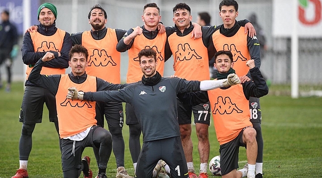 Bursaspor, Altay maçı hazırlıklarına ara verdi