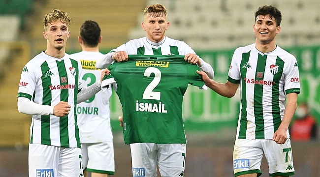 Bursasporlu futbolcular, İsmail Çokçalış'ı unutmadı