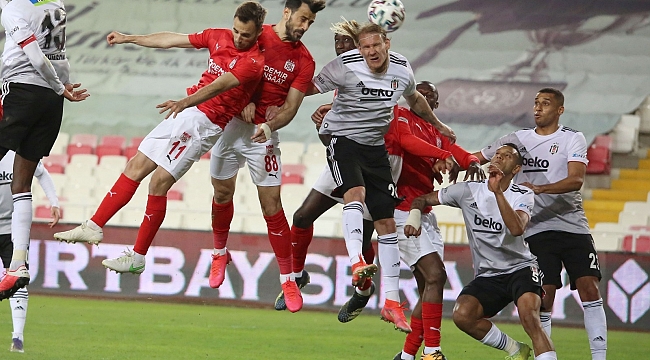 D.G. Sivasspor : 0 Beşiktaş: 0