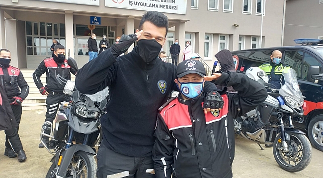 Dünya Otizm Farkındalık Günü'nde polis oldular, mutlulukları gözlerinden okundu
