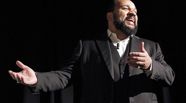 Fransız komedyen M'Bala, Türkiye'den siyasi sığınma talep edecek