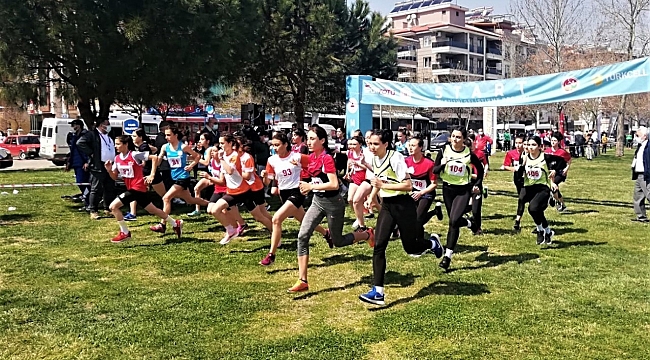 Genç krosçular Manisa'dan madalya ile döndüler