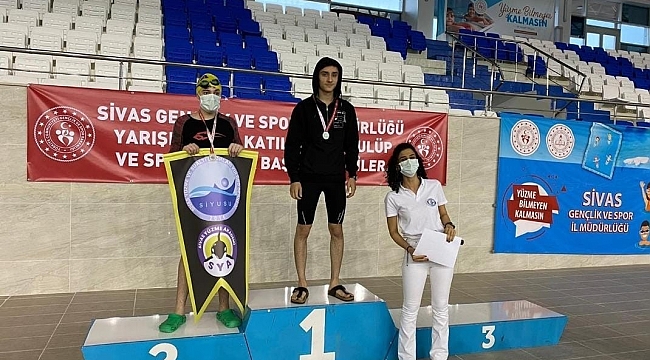 Genç yüzücüden büyük başarı