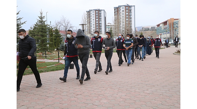 Hastanede terör estirdiler, savunmaları şoke etti