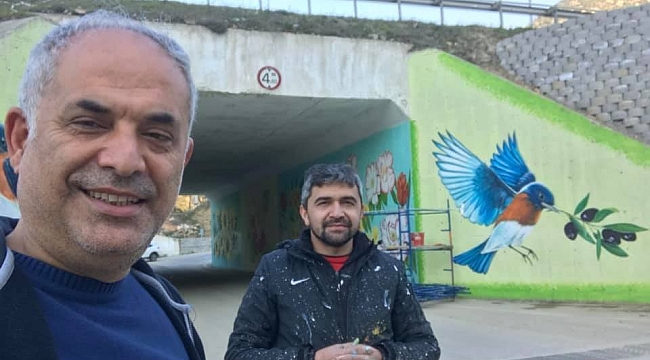 Hayvan ve doğa resimleri belde girişine güzellik kattı