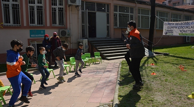 Hem kitap okudular hem spor yaptılar