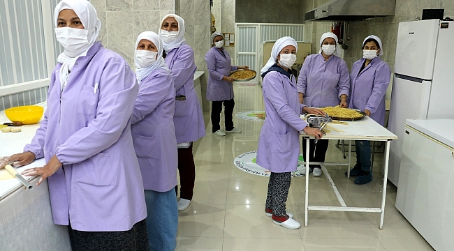Hepsinin farklı bir hikayesi var, buradaki kadınlar mutlu