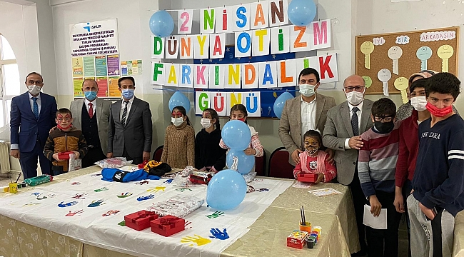 Horasan'da Otizm farkındalık etkinliği