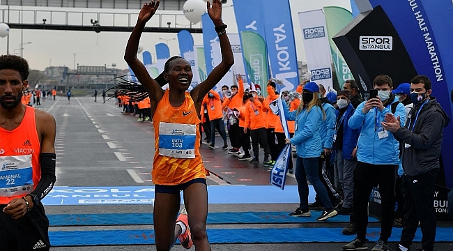 İstanbul Yarı Maratonu'nda Kenyalı atlet Ruth Chepngetich, Dünya Rekoru kırarak şampiyon oldu