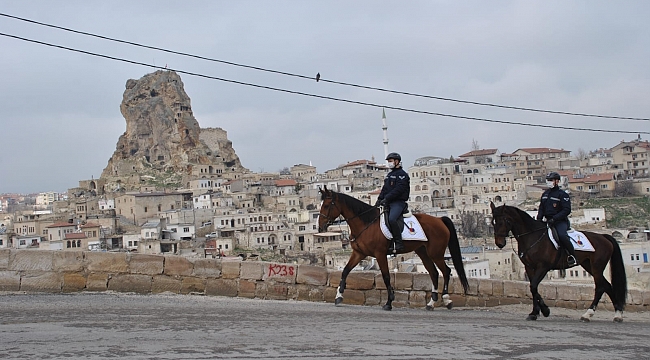 Kapadokya'da atlı jandarma ekipleri devriyeye başladı