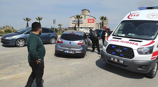 Kontrolden çıkan araç orta refüje çıkarak yan sürüklendi