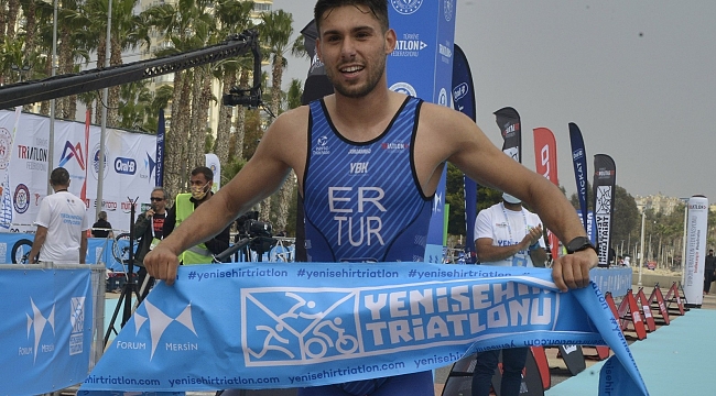 Kürsüye İzmir damgası