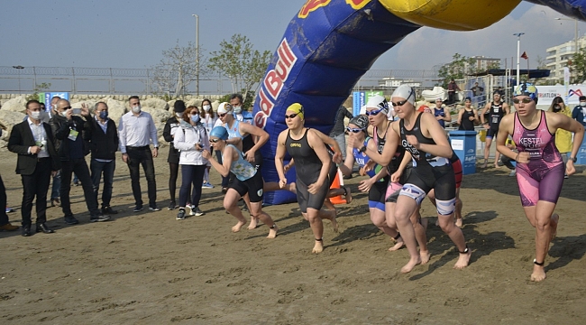 Mersin'de Triatlon heyecanı