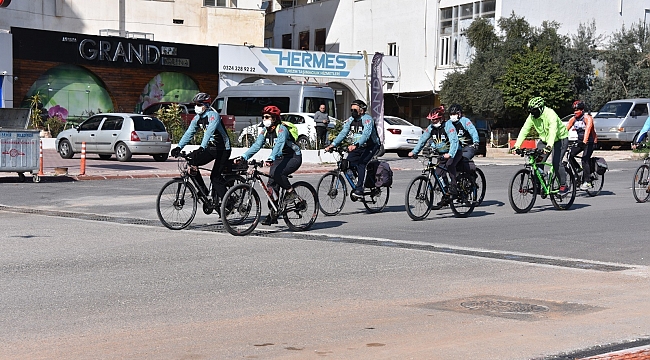 Mersin'de yağmursuyu şebeke ve ızgara giderleri temizlenerek yenileniyor