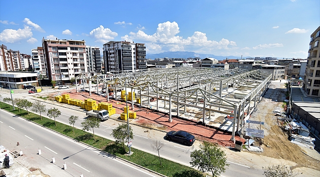 Millet Mahallesi Kapalı Pazar Alanı'nda yol yarılandı