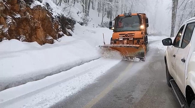 Nisan ayında Kartepe'de kar sürprizi