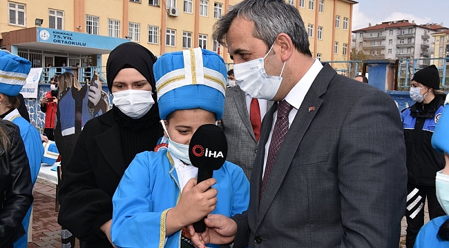 Otizmli öğrencilerin oluşturduğu mehter takımı gösteri yaptı