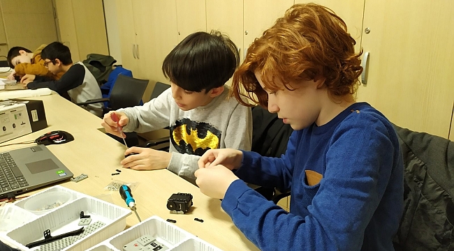 Pandemi döneminde bin öğrenciye robotik ve kodlama bursu