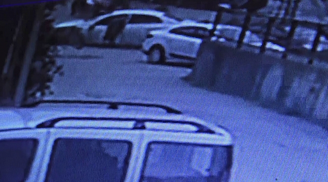 Polisten kaçarken liseli gence çarpan şahısların kaçma anları kamerada
