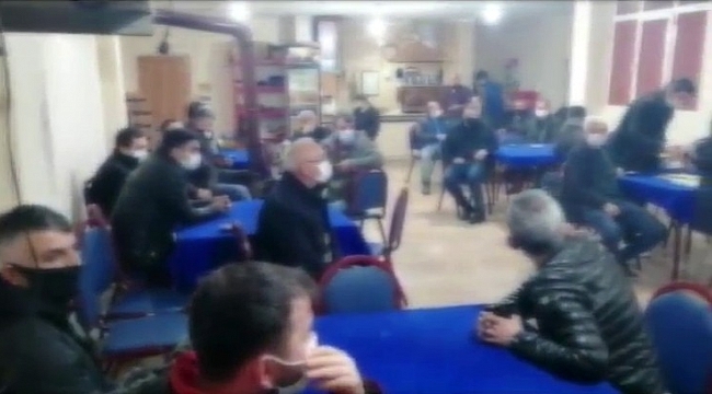 Üsküdar'da kısıtlama gününde kahvehanede toplanan 24 kişiye polis baskını