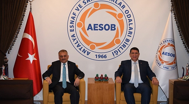 Vali Yazıcı: "Pandemi herkesi psikolojik, sosyolojik, ekonomik olarak yordu"