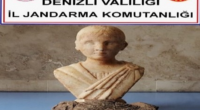 Yaptıkları sahte heykeli tanımayınca yakayı ele verdiler