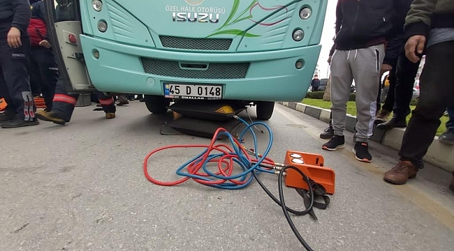 Yaşlı kadın otobüsün altında sürüklendi