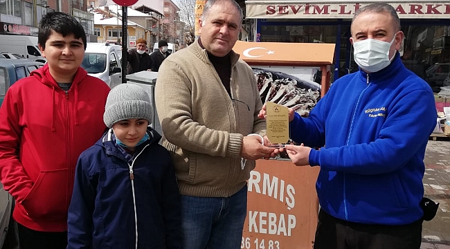 Yerköy'de hayvanseverlere plaket