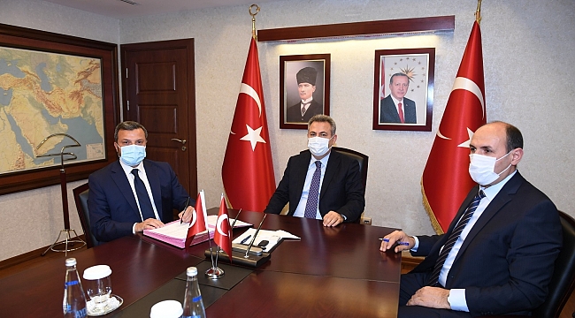 Yüreğir'de 100 bin tıbbi ve aromatik bitki toprakla buluşuyor