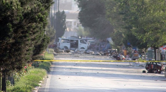 Afganistan'da yolcu otobüsüne bombalı saldırı: 11 ölü