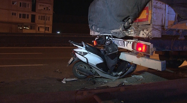 Avcılar'da feci kaza...Motosiklet tıra arkadan çarptı:1 ölü 1 yaralı