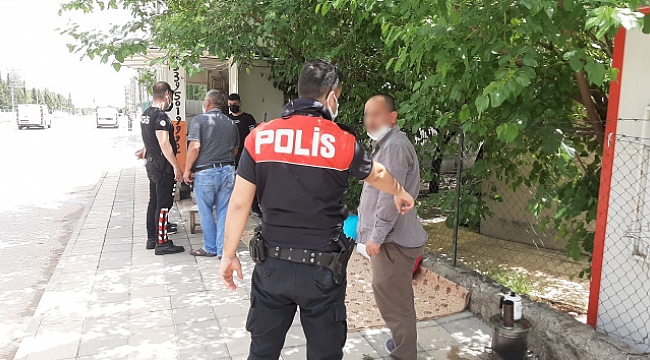 Başkasına ait iş yerini açtı, temizledi ve satış yaptı