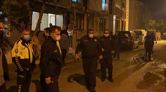 Bursa'da sıcak dakikalar...Kısıtlamaya uymayan şahıslar kendilerini uyaran polise saldırdı: 3 gözaltı