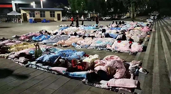 Çin art arda 3 depremle sarsıldı