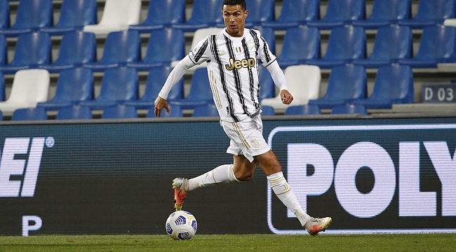 Cristiano Ronaldo tarihe geçti