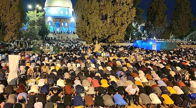 Filistinliler Mescid-i Aksa'ya akın etti