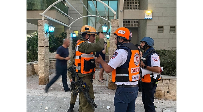 İsrail'e roket saldırısı: 7 yaralı