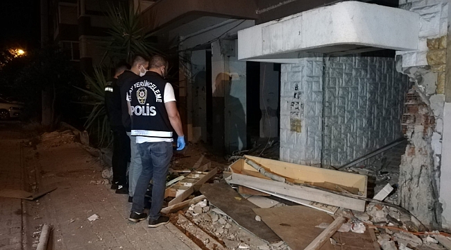 Kablo çalarken akıma kapılıp öldü