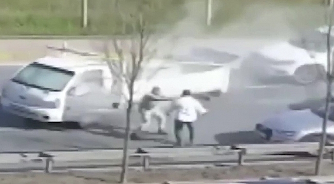 Yol verme kavgasında yangın tüpünü üzerine boşalttı