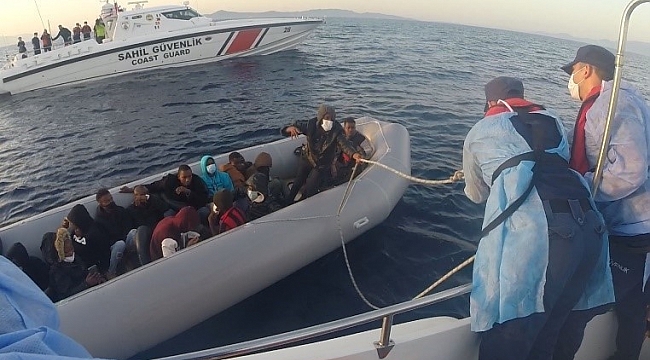 Yunanistan unsurlarınca Türk karasularına itilen 21 düzensiz göçmen kurtarıldı