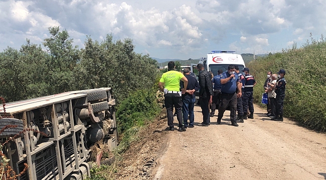 Bursa'da yolcu midibüsü devrildi: 4 yaralı