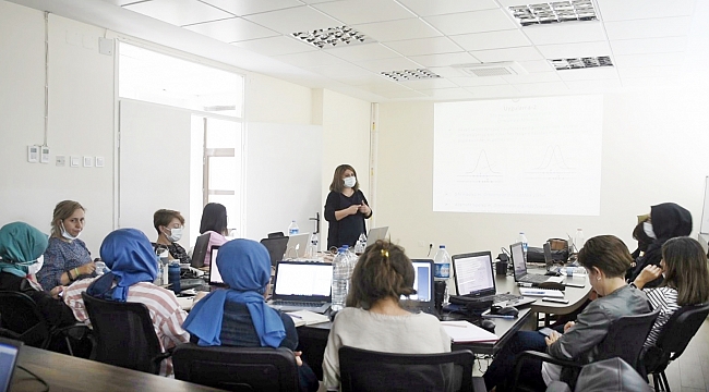 BUSKİ laboratuvar personeline metot eğitimi
